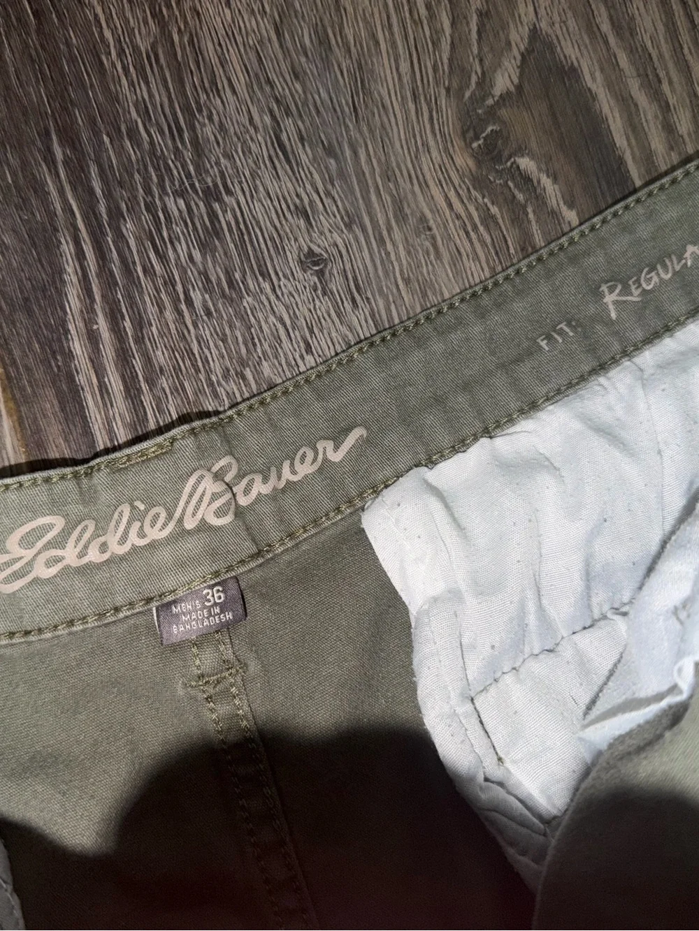 Eddie Bauer VTG olive green cargo shorts size 36